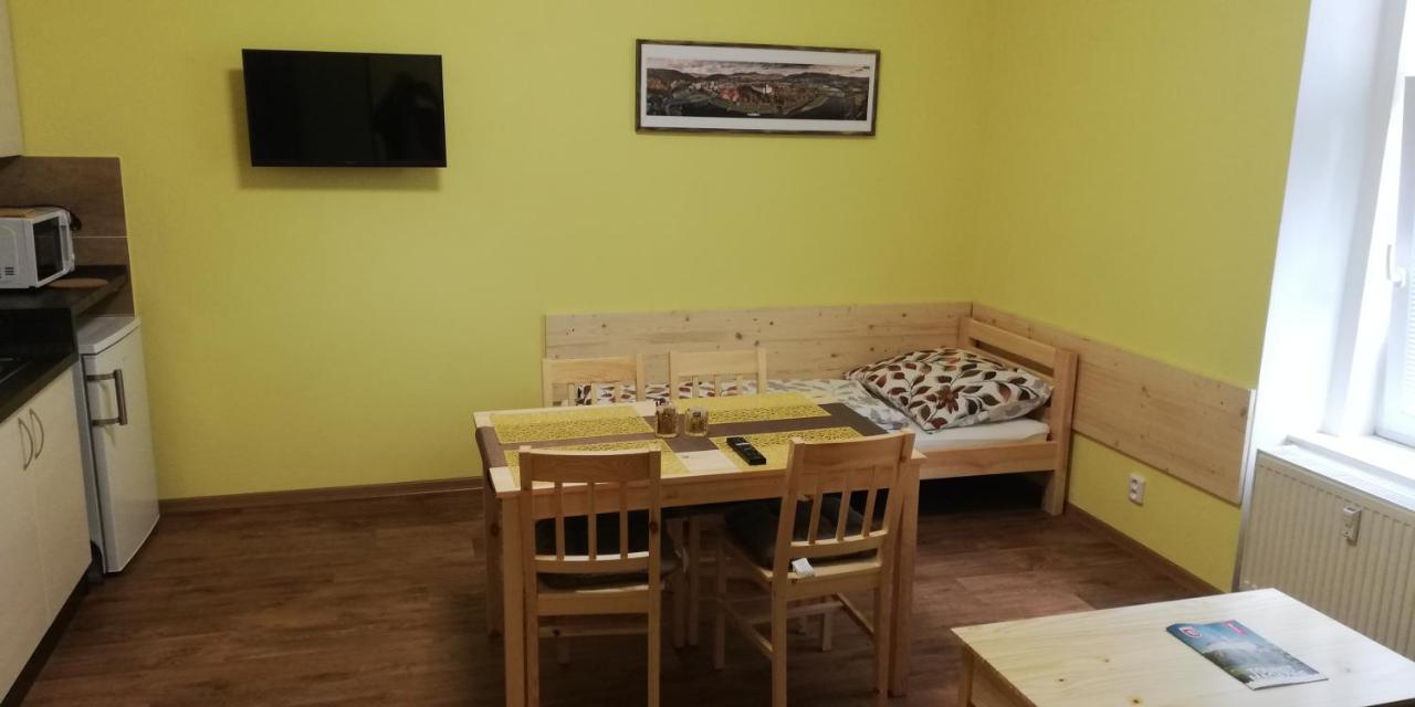 Booking Trzni Decin Buitenkant foto