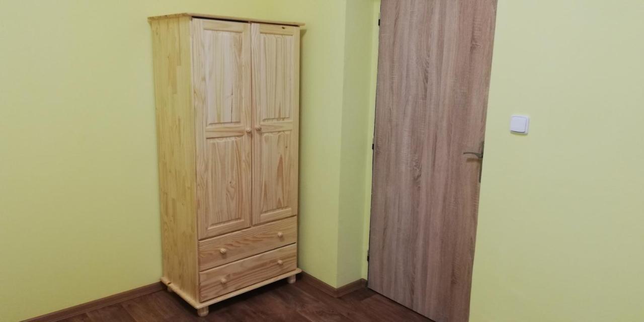 Booking Trzni Decin Buitenkant foto