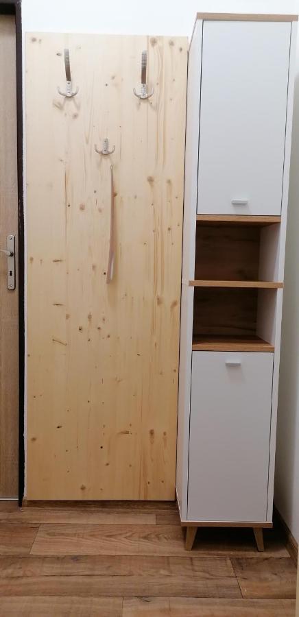 Booking Trzni Decin Buitenkant foto