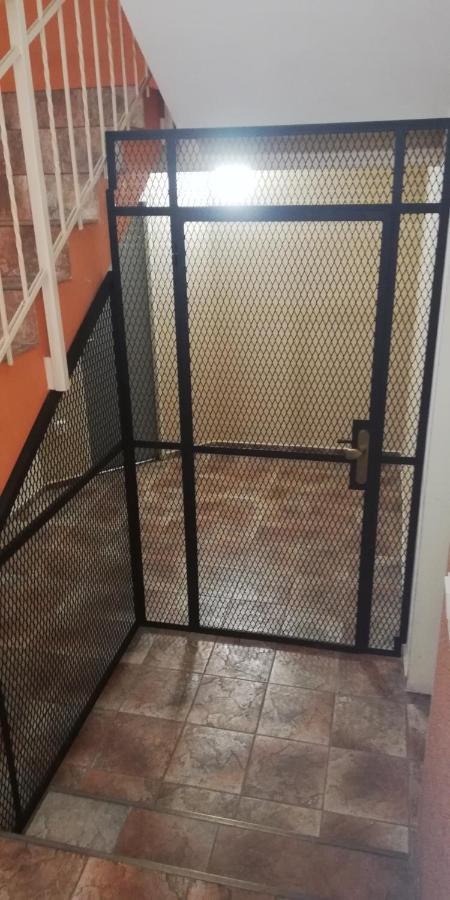 Booking Trzni Decin Buitenkant foto